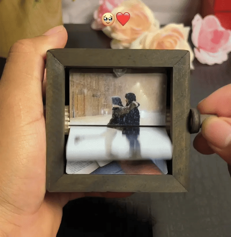 🔥Custom Crank Photo Box-Flash Sale-The can’t-miss gift
